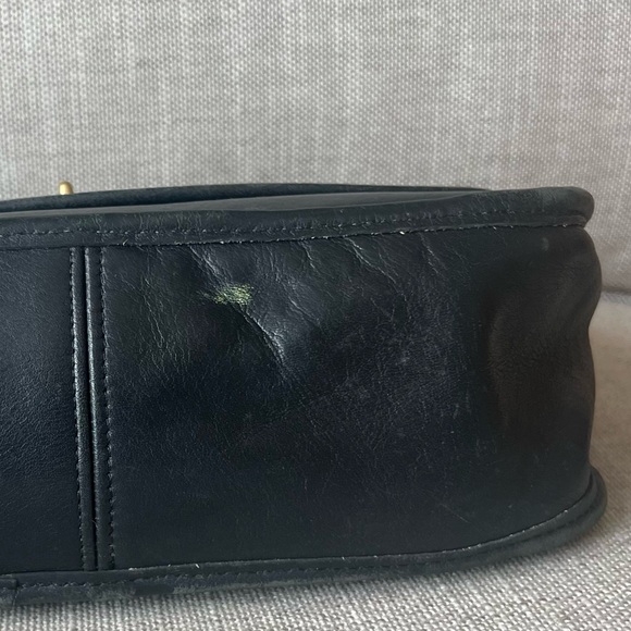 Vintage Coach 9790 City Bag Shoulder Bag Turnlock Crossbody Black Bag - Picture 15 of 16